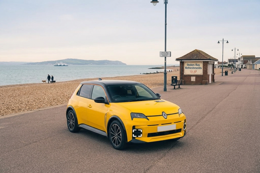 Dual controls have arrived for the Renault 5